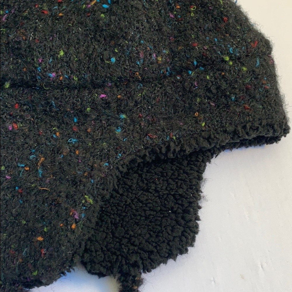 Trapper Hat . - Picture 4 of 7